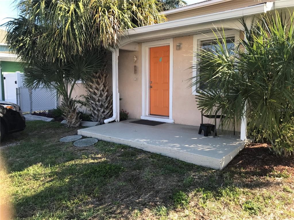14909 1ST STREET E MADEIRA BEACH, FL 33708