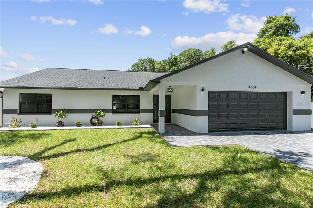 8008 N COOLIDGE AVENUE TAMPA, FL 33614