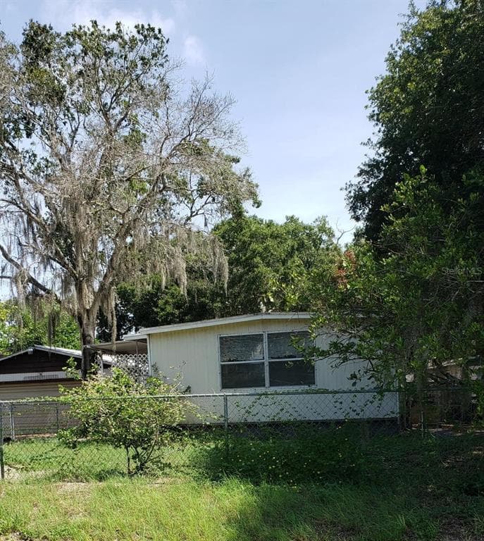 417 FRANCES CIRCLE RUSKIN, FL 33570