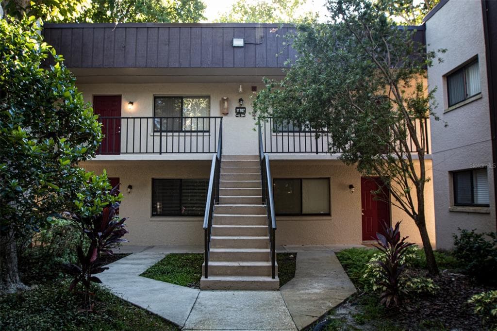 11707 RAINTREE VILLAGE BOULEVARD UNIT C TEMPLE TERRACE, FL 33617