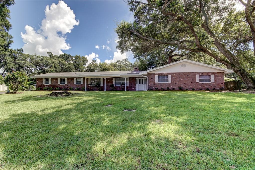 2451 CHANNING CIRCLE CLEARWATER, FL 33764