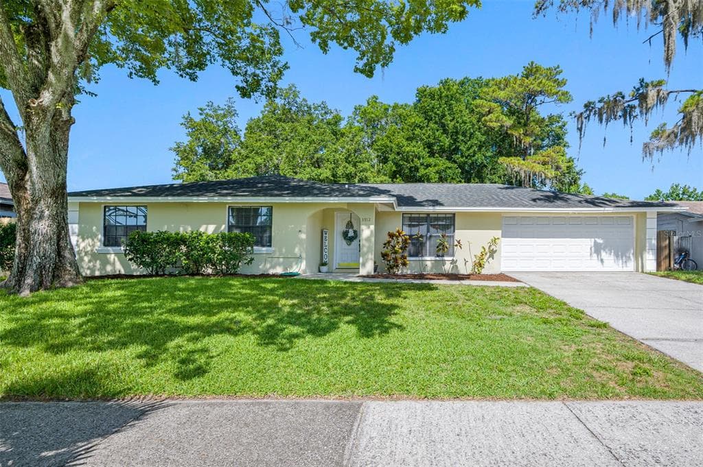 3912 CASABA LOOP VALRICO, FL 33596