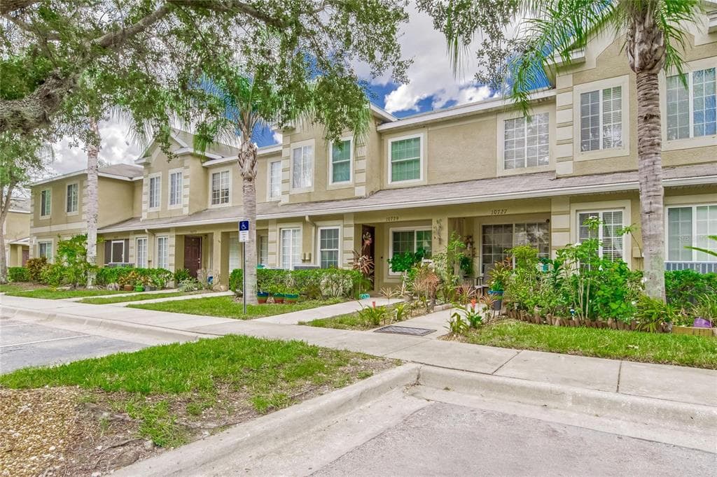 10727 KEYS GATE DRIVE
