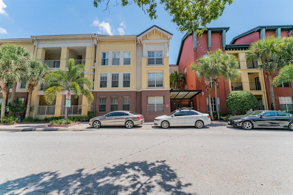 2440 W HORATIO STREET UNIT 1010