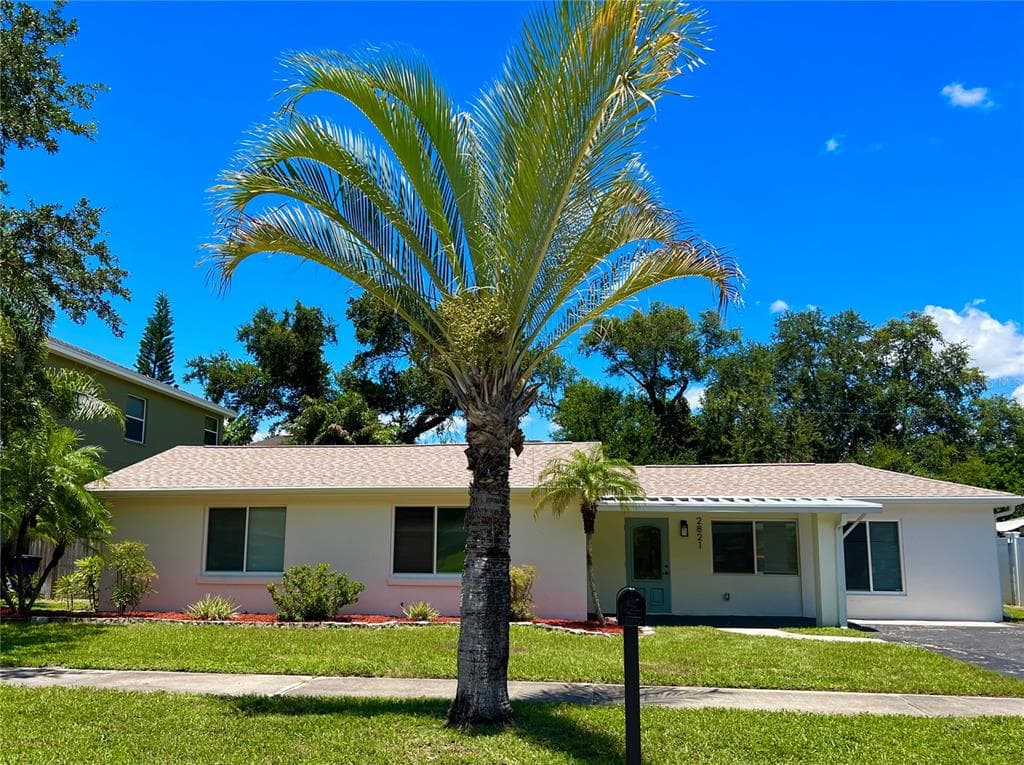 2821 W BAY HAVEN DRIVE TAMPA, FL 33611