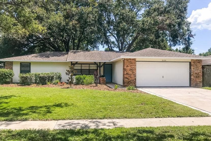 3120 MARY LANE MOUNT DORA, FL 32757