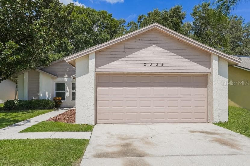 2004 HELM LANE VALRICO, FL 33594