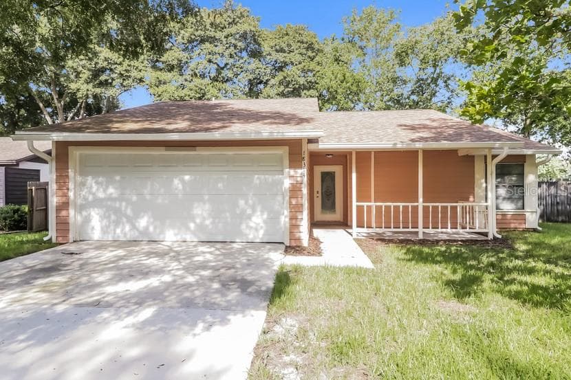 18314 SWAN LAKE DRIVE LUTZ, FL 33549