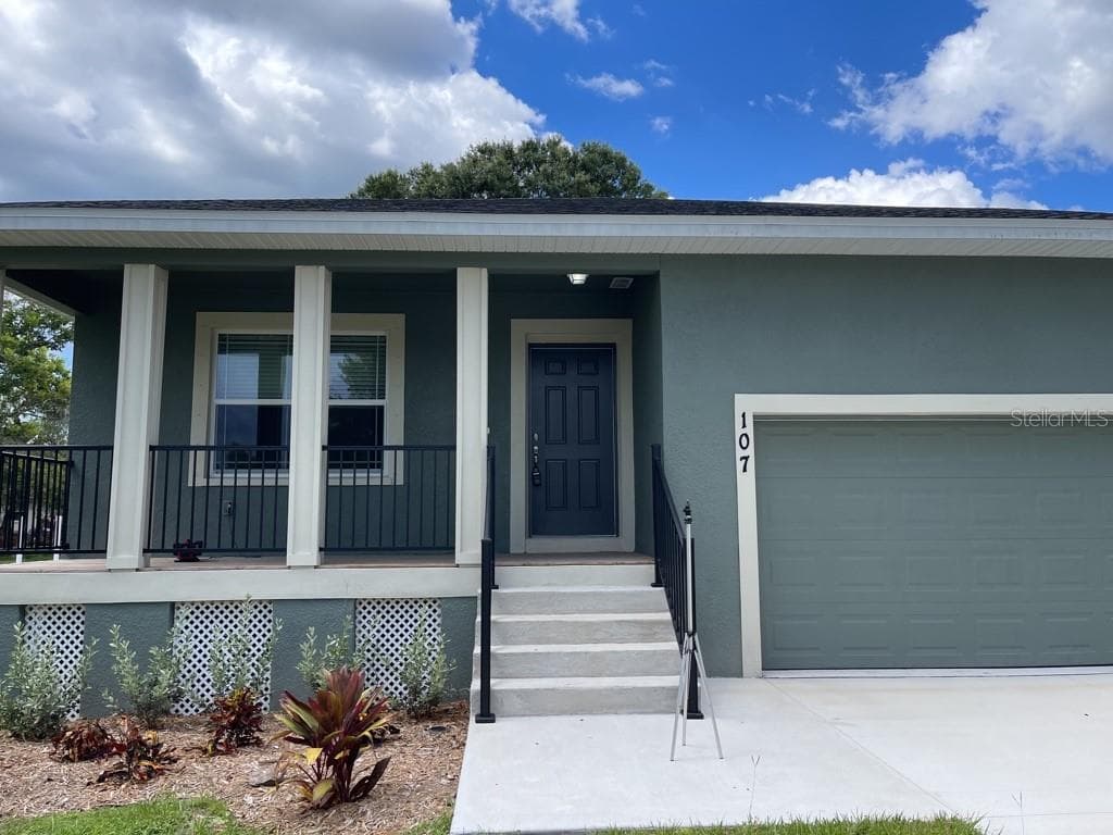 107 6TH AVENUE NW RUSKIN, FL 33570