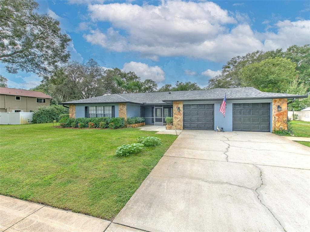 18014 LINDAWOODS STREET ODESSA, FL 33556