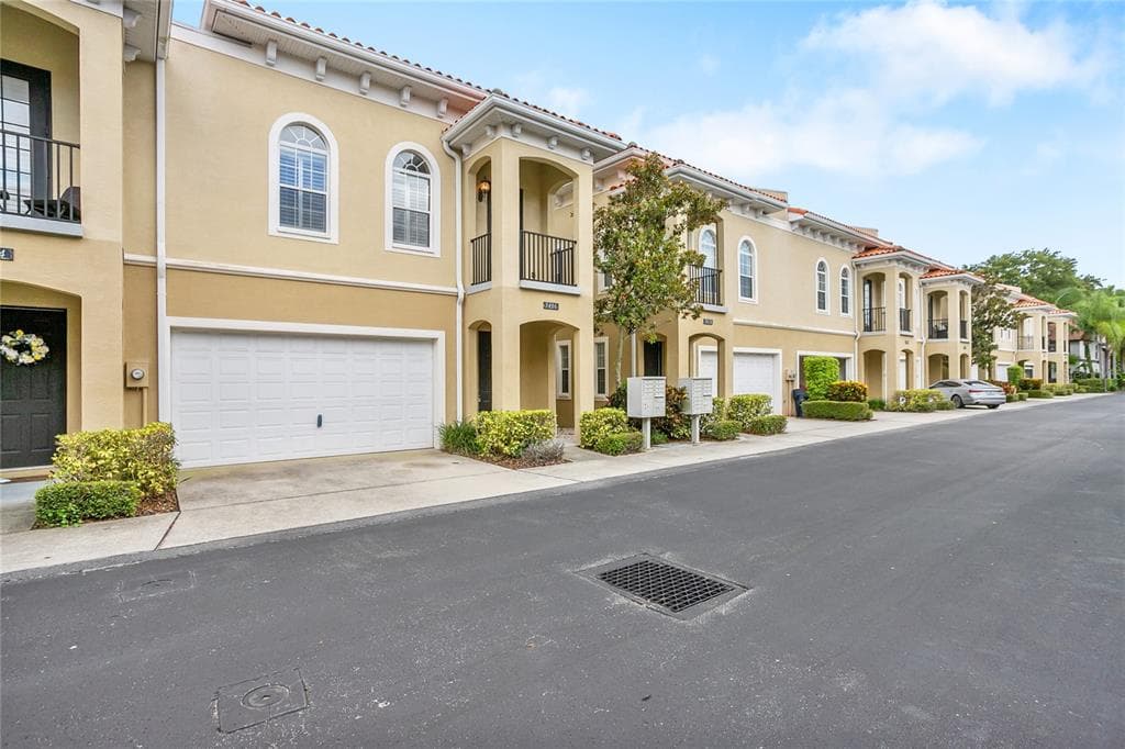 3406 SONDRIO CIRCLE TAMPA, FL 33611
