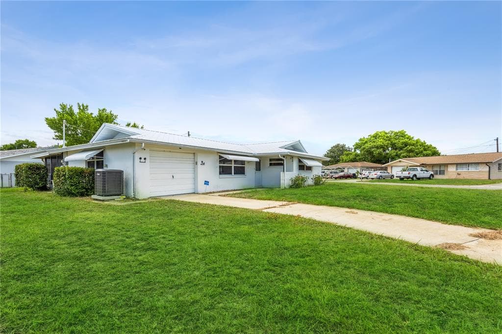 7605 REDCOAT AVENUE PORT RICHEY, FL 34668