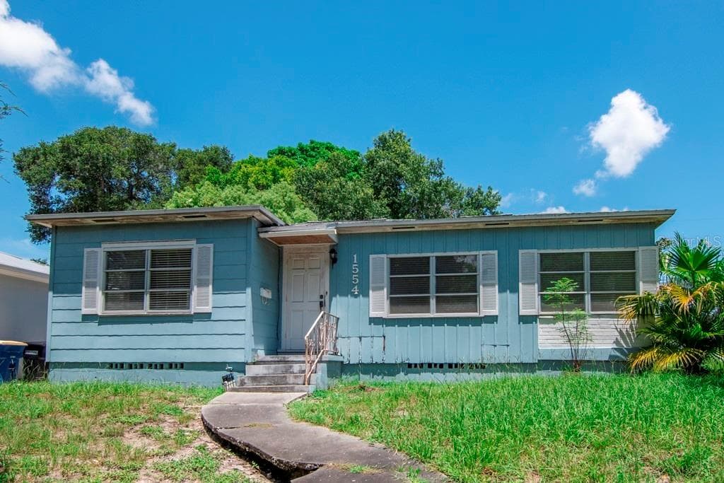1554 ELMWOOD STREET CLEARWATER, FL 33755
