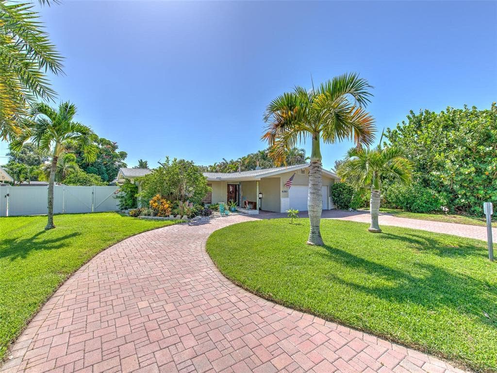 4080 39TH STREET S ST PETERSBURG, FL 33711