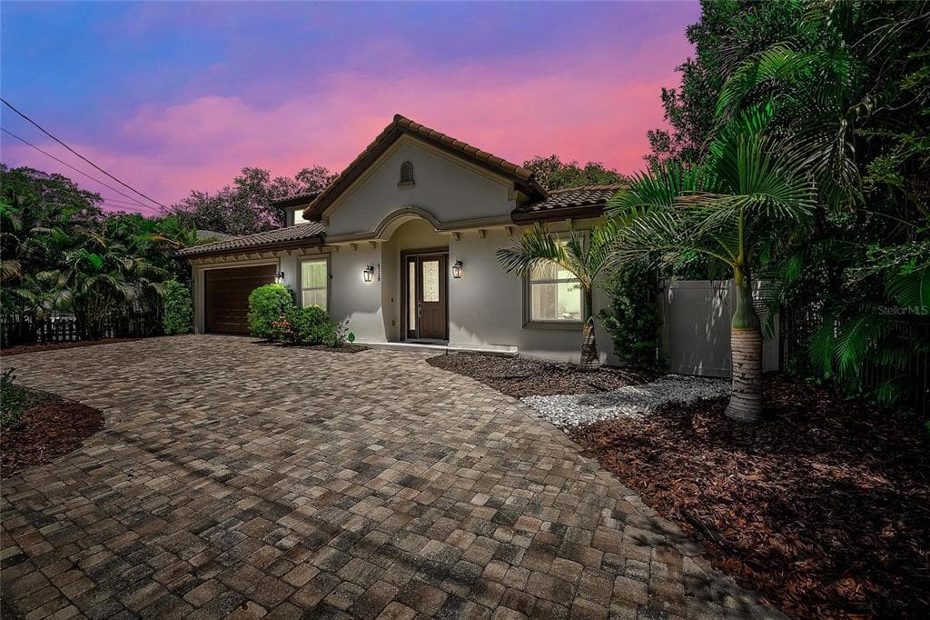 4119 W BAY TO BAY BOULEVARD TAMPA, FL 33629