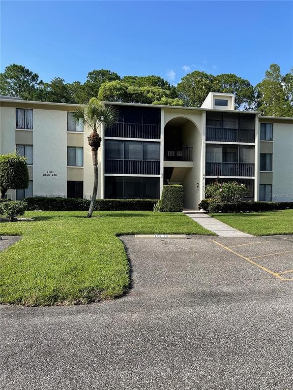 3101 LAKE PINE WAY UNIT G2 TARPON SPRINGS, FL 34688