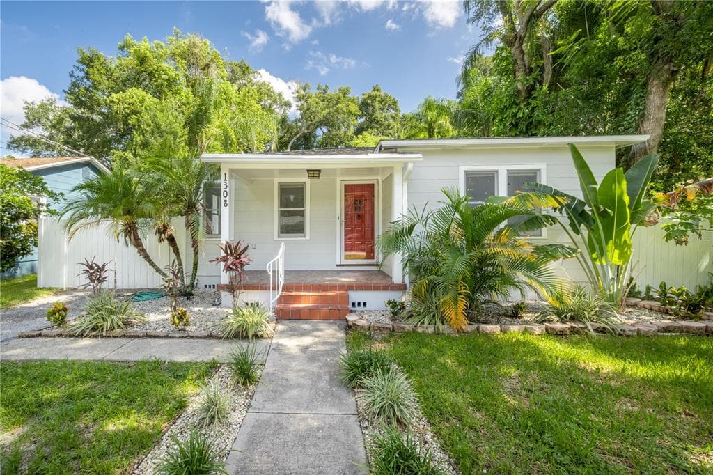 1308 E FLORA STREET