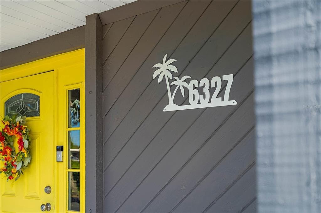 6327 HAMPTON DRIVE N ST PETERSBURG, FL 33710