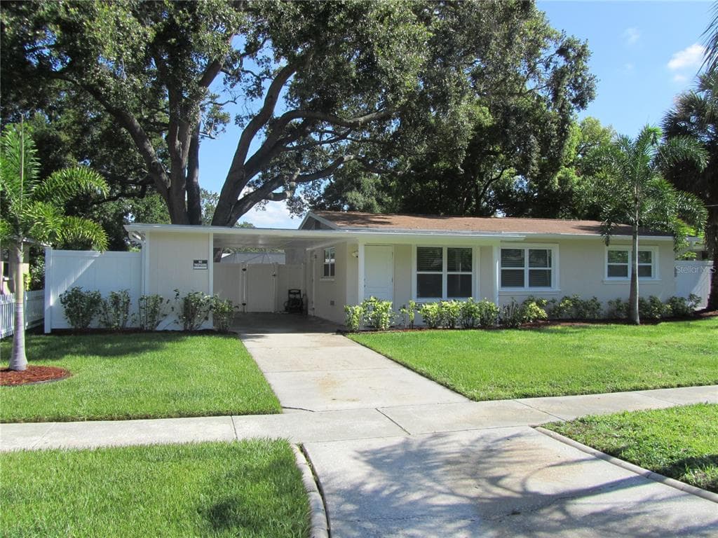 4405 W IOWA AVENUE TAMPA, FL 33616