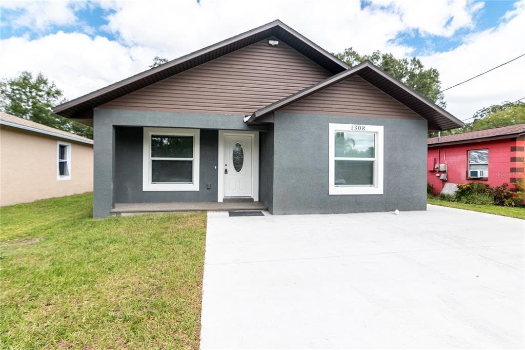 1308 E CHURCH STREET PLANT CITY, FL 33563