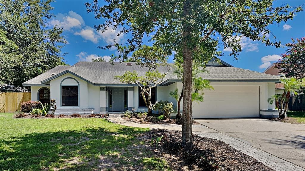 10533 STRADFORD ROW ORLANDO, FL 32817