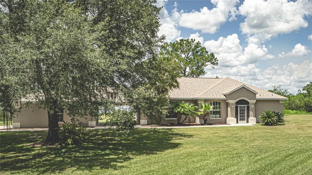 30240 HEDGEWAY LANE WESLEY CHAPEL, FL 33545