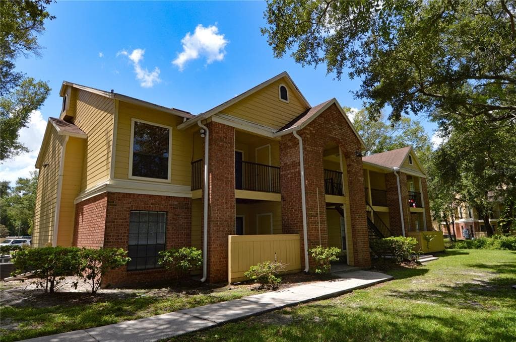 8648 MALLARD RESERVE DRIVE UNIT 204 TAMPA, FL 33614
