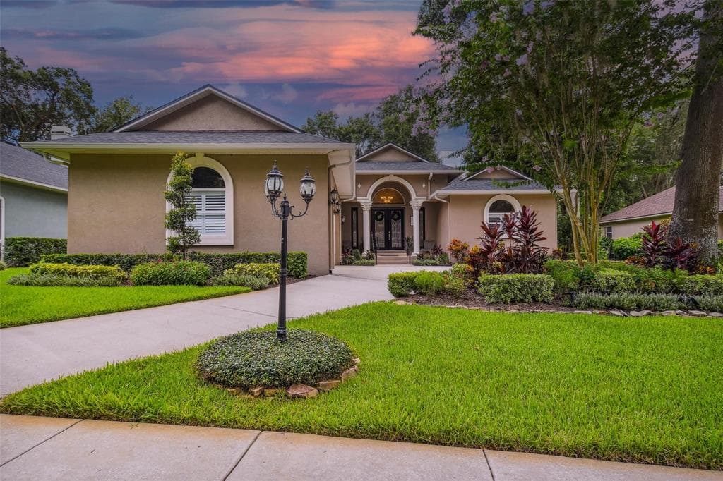 2411 VALRICO FOREST DRIVE VALRICO, FL 33594