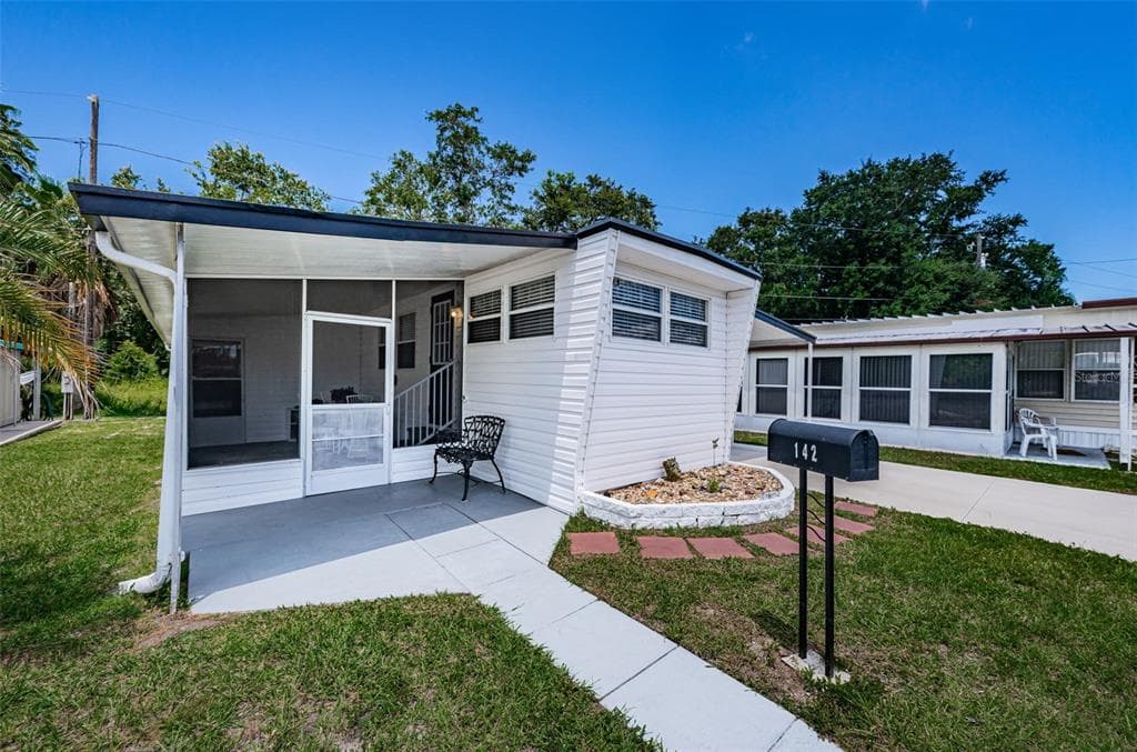 16940 US HIGHWAY 19 N UNIT 142 CLEARWATER, FL 33764