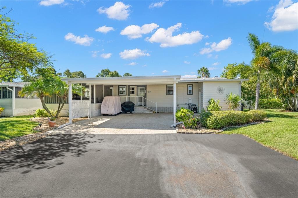 114 MOUNT CURVE AVENUE NE UNIT 10 ST PETERSBURG, FL 33702