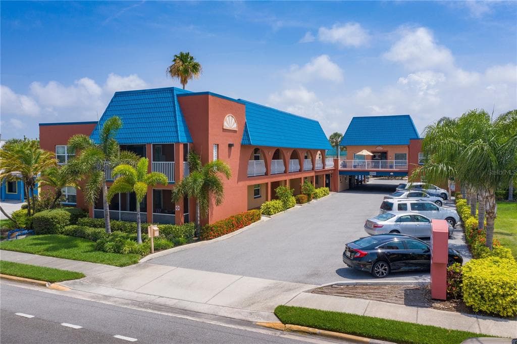 17035 GULF BOULEVARD UNIT 110 NORTH REDINGTON BEACH, FL 33708
