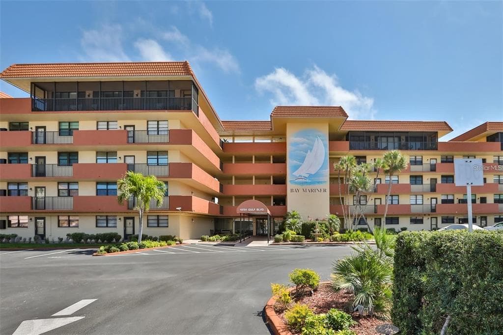 19701 GULF BOULEVARD UNIT 221 INDIAN SHORES, FL 33785