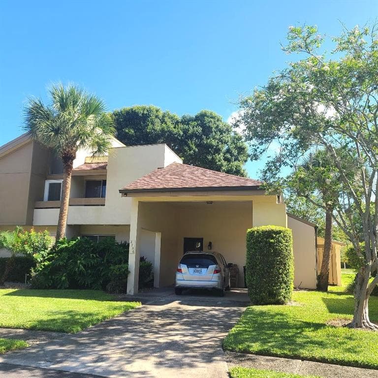 2756 FOXFIRE COURT CLEARWATER, FL 33761