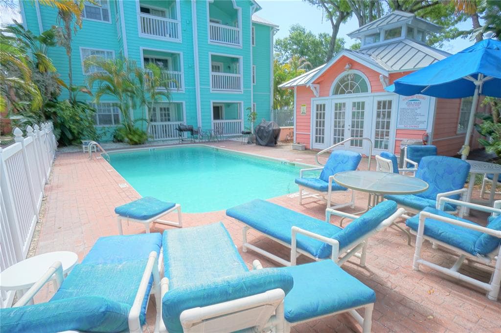 3002 W CLEVELAND STREET UNIT C2 TAMPA, FL 33609