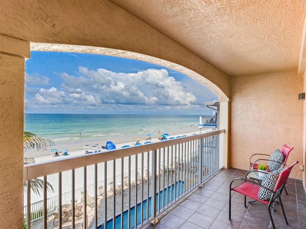 17040 GULF BOULEVARD UNIT 301 NORTH REDINGTON BEACH, FL 33708