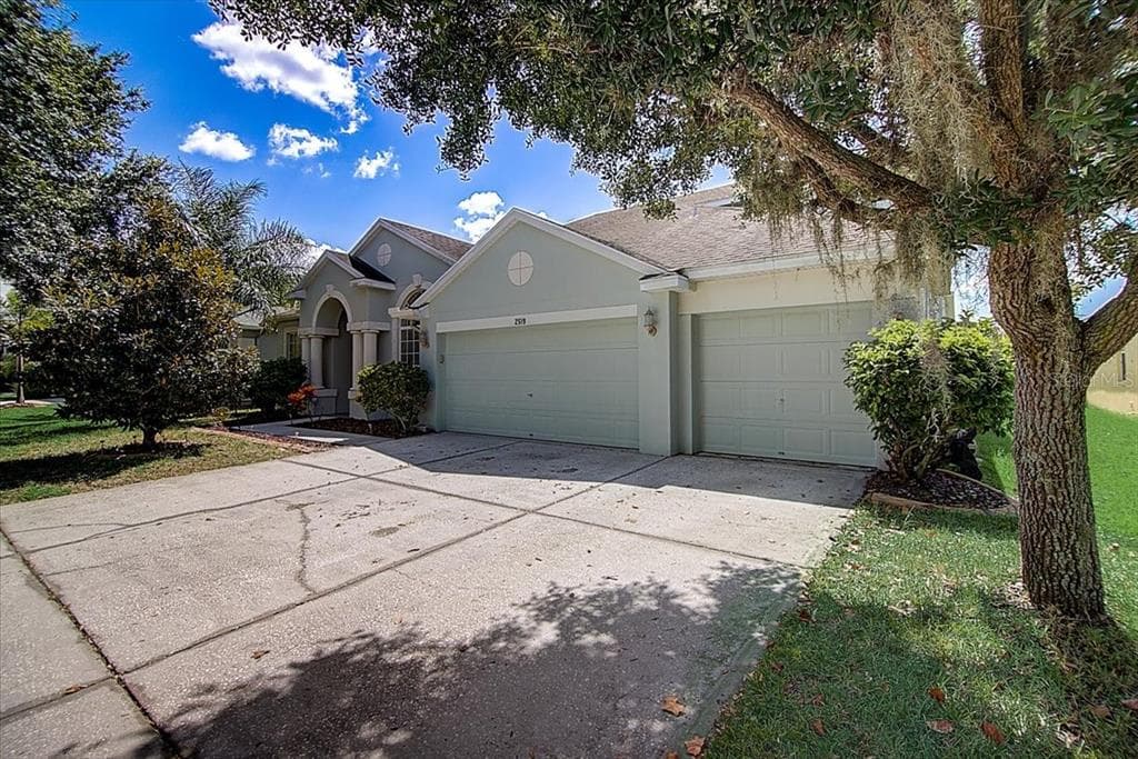 2519 YUKON CLIFF DRIVE RUSKIN, FL 33570