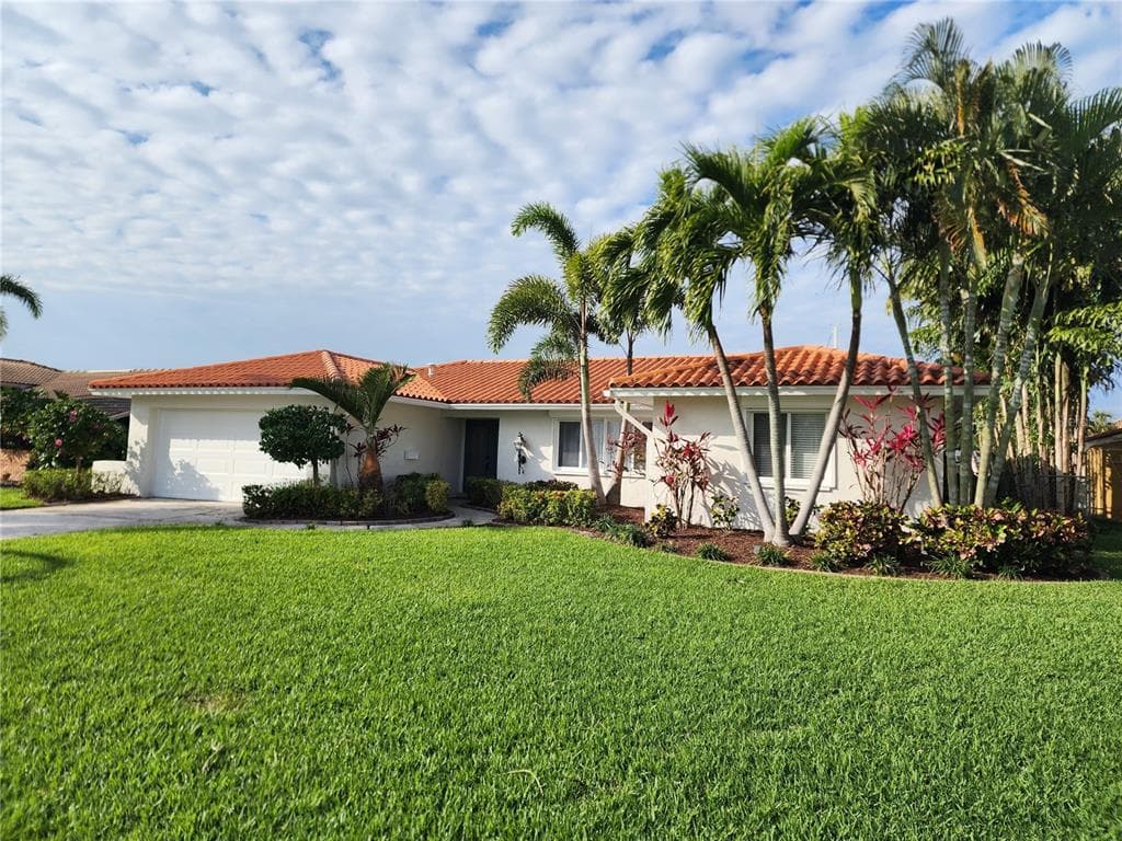 2039 MICHIGAN AVENUE NE ST PETERSBURG, FL 33703