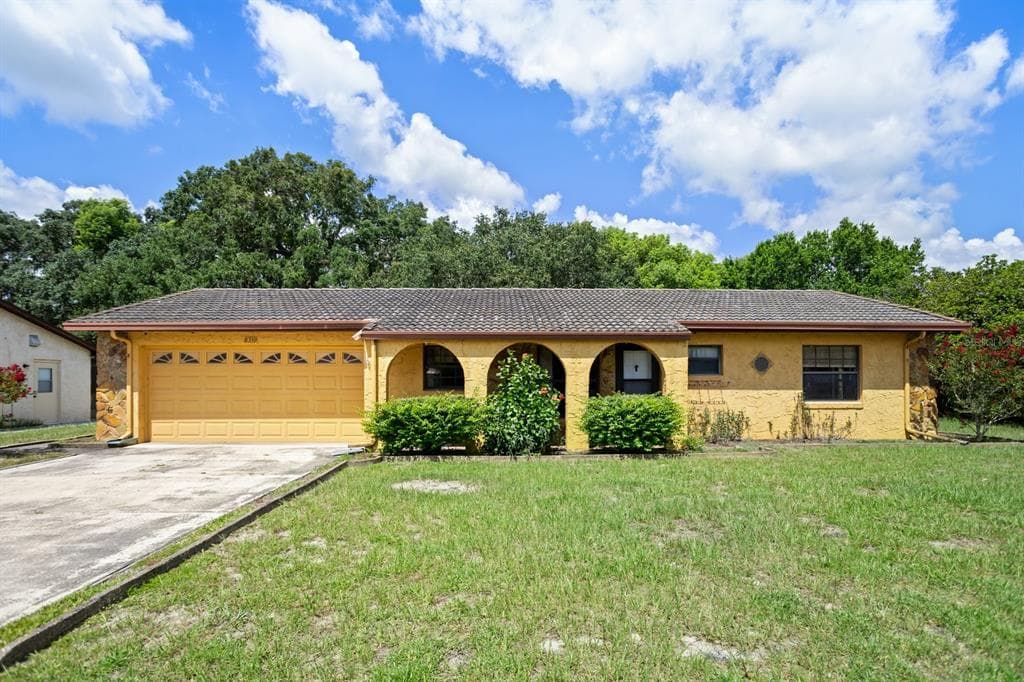 8339 ANGELA COURT ZEPHYRHILLS, FL 33541
