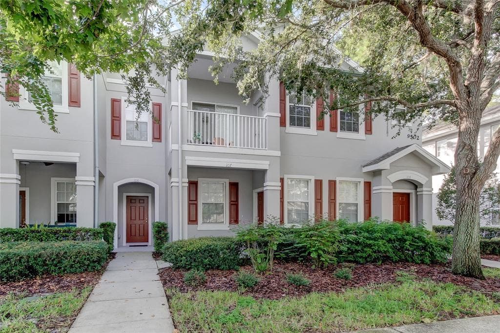 9502 W PARK VILLAGE DRIVE UNIT 107 TAMPA, FL 33626