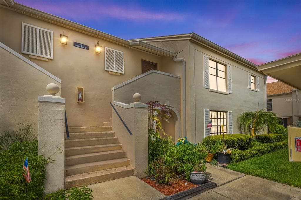 2401 GULL COURT UNIT L204 CLEARWATER, FL 33762