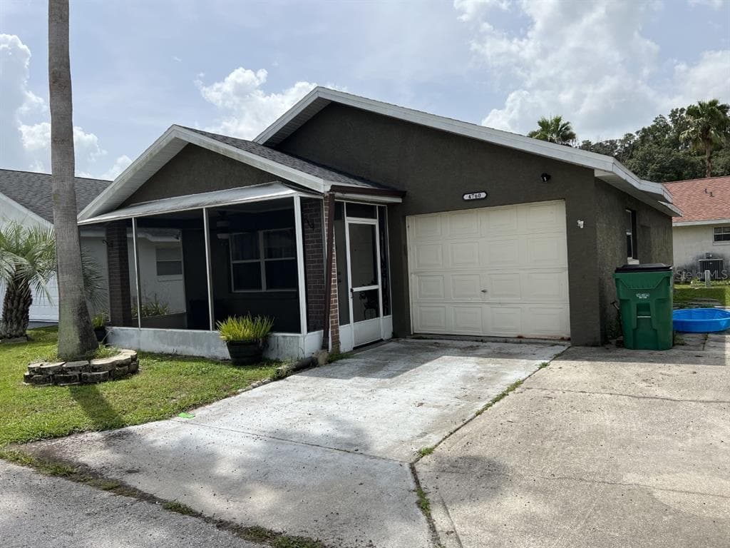 4760 SILVER CIRCLE ZEPHYRHILLS, FL 33541