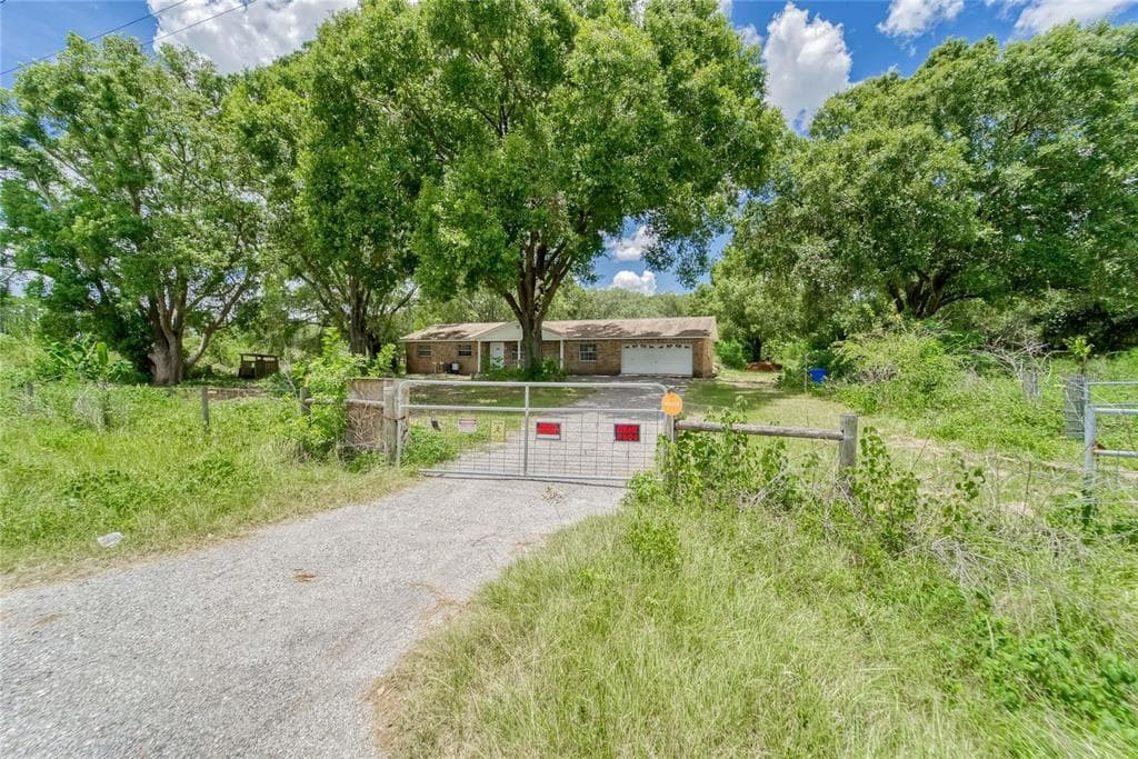 17436 BETHLEHEM ROAD LITHIA, FL 33547