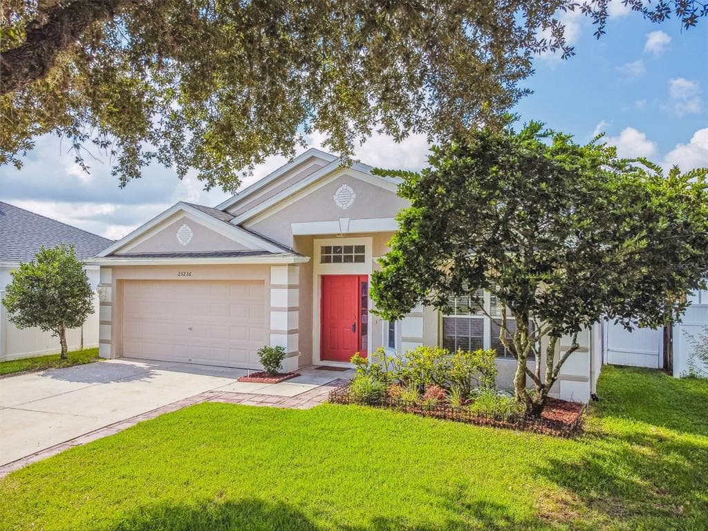 25236 FLYING EBONY LANE WESLEY CHAPEL, FL 33544