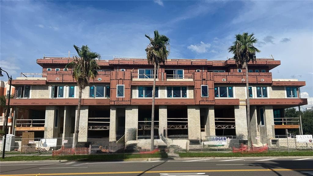 85 DAVIS BOULEVARD UNIT B TAMPA, FL 33606