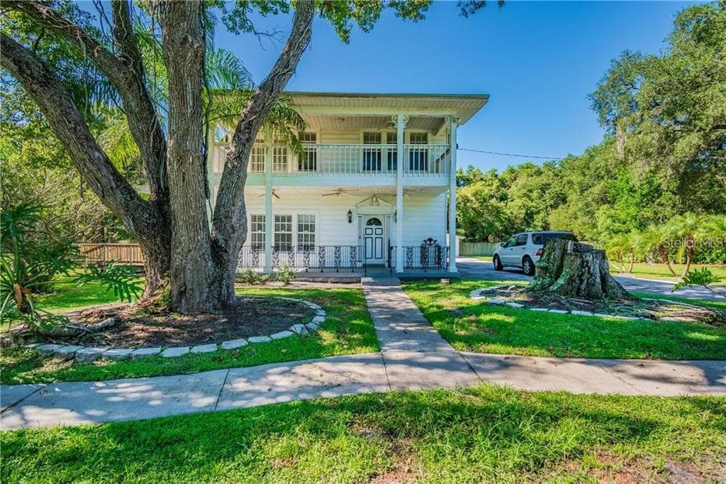 6317 S SELBOURNE AVENUE TAMPA, FL 33611