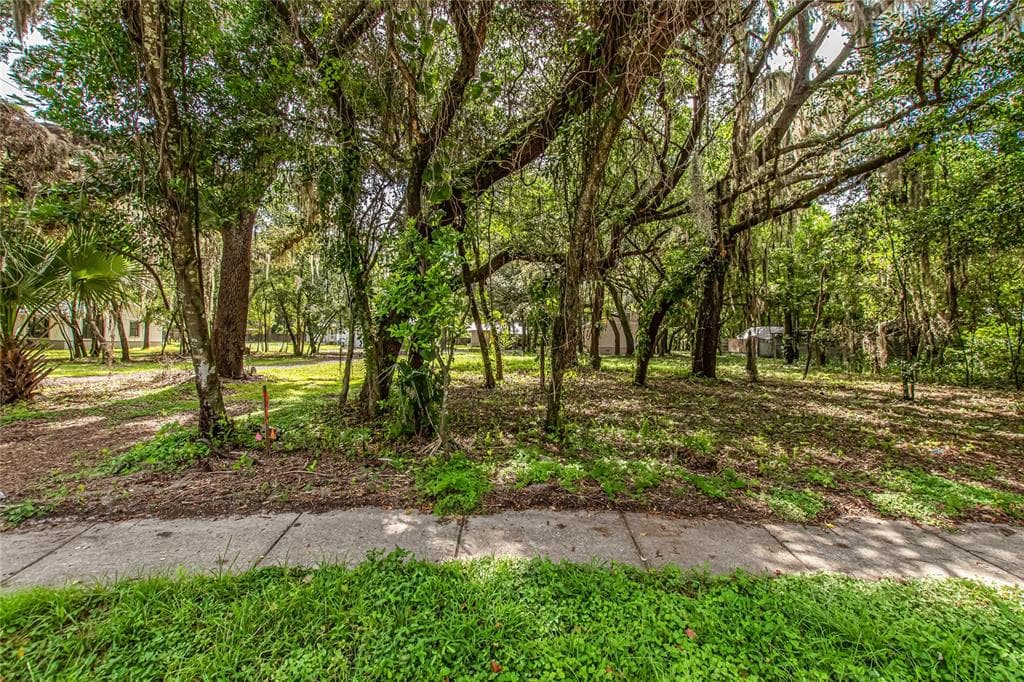 12402 N 53RD STREET TEMPLE TERRACE, FL 33617