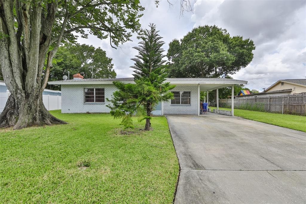 807 PAPAYA DRIVE TAMPA, FL 33619
