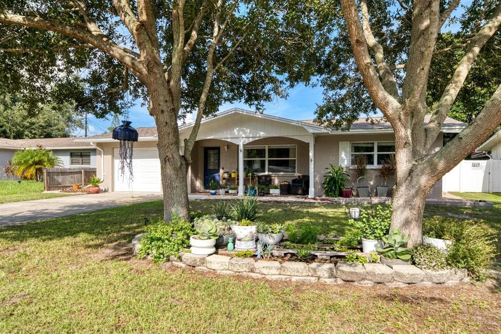 515 MANOR DRIVE DUNEDIN, FL 34698