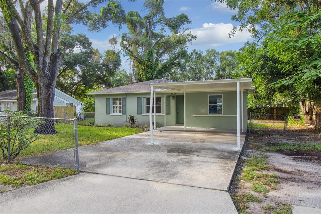 1509 E FRIERSON AVENUE TAMPA, FL 33610