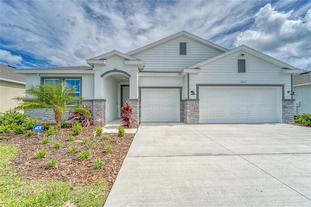16611 BARNWOOD PLACE LAKEWOOD RANCH, FL 34211